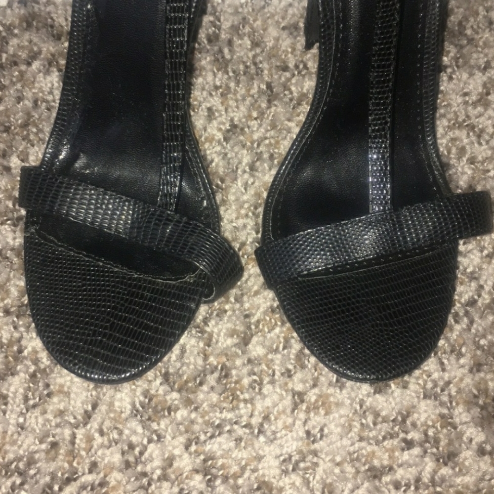 Heels - Picture 2 of 7
